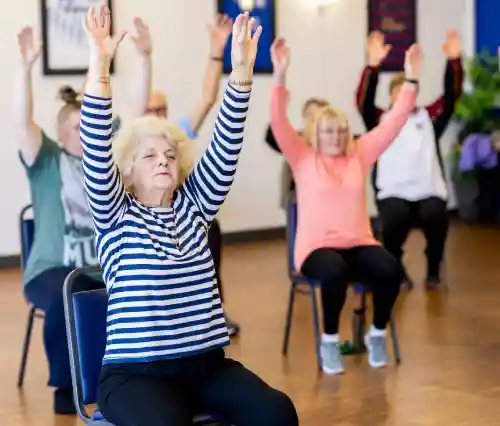 Women-with- arthristis-exercising